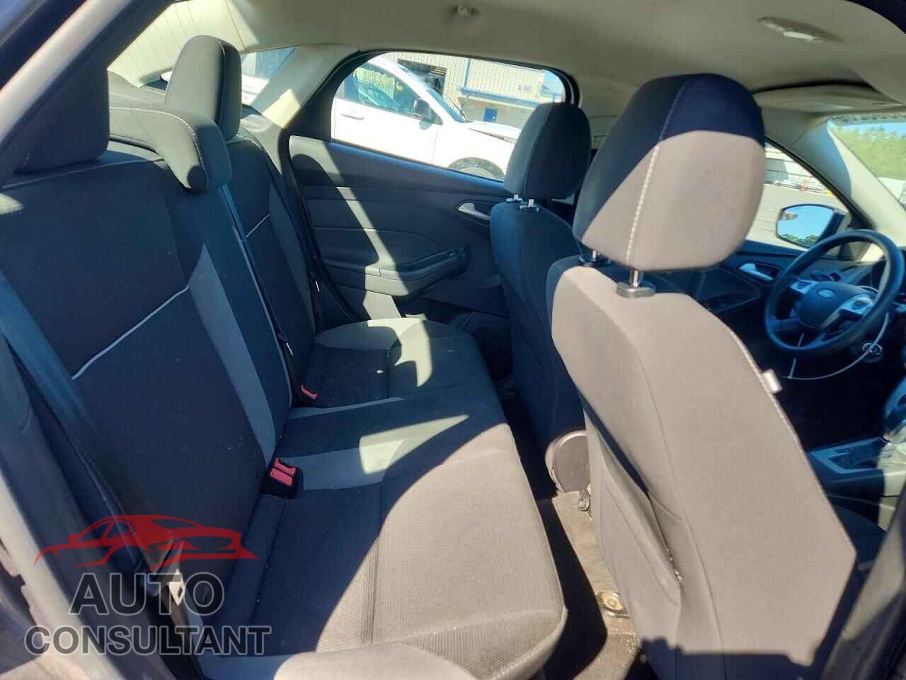 FORD FOCUS 2013 - 1FADP3F23DL293927