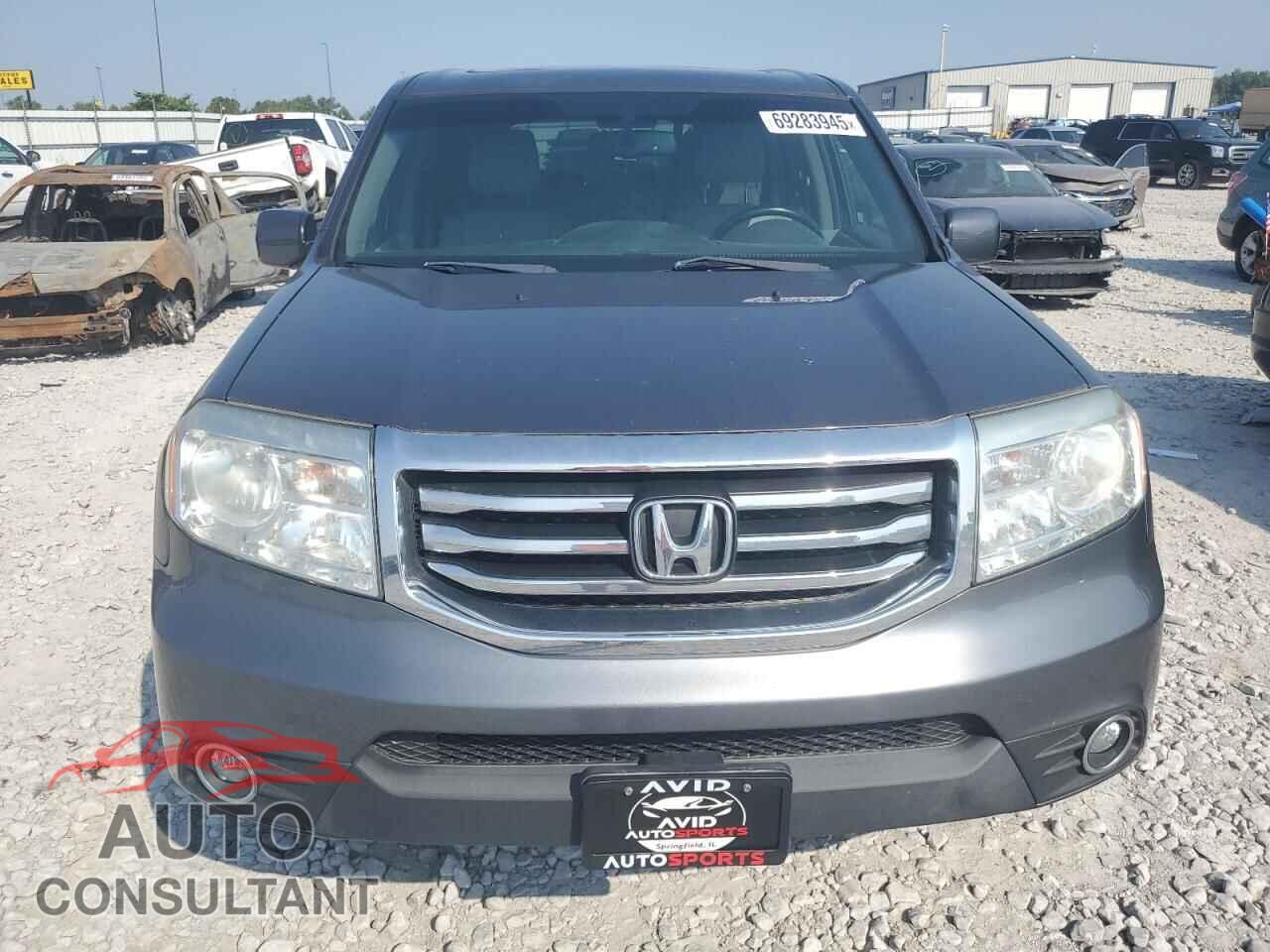 HONDA PILOT 2013 - 5FNYF4H50DB052230