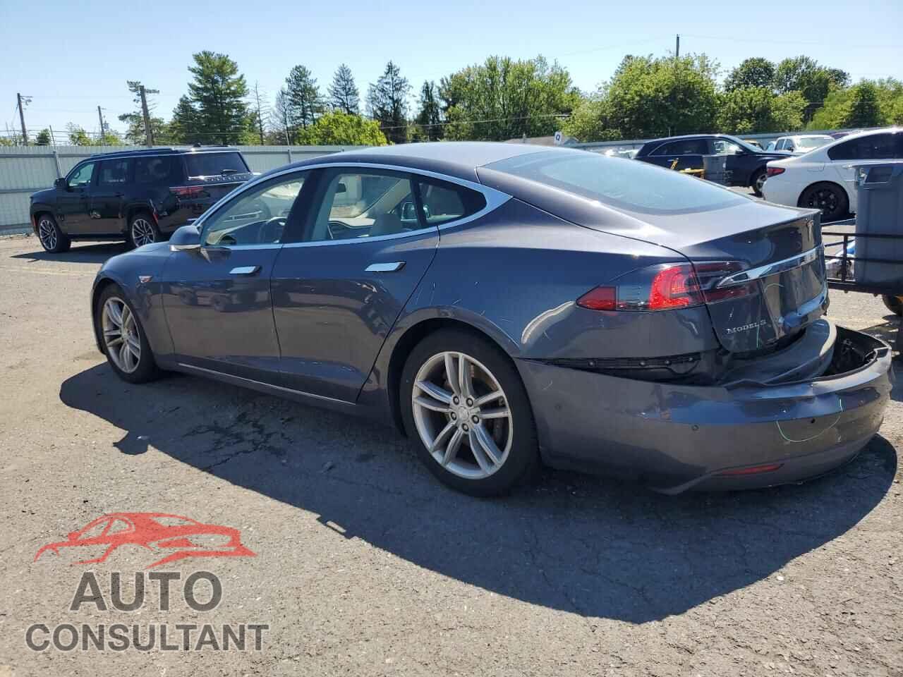 TESLA MODEL S 2015 - 5YJSA1S28FF084752
