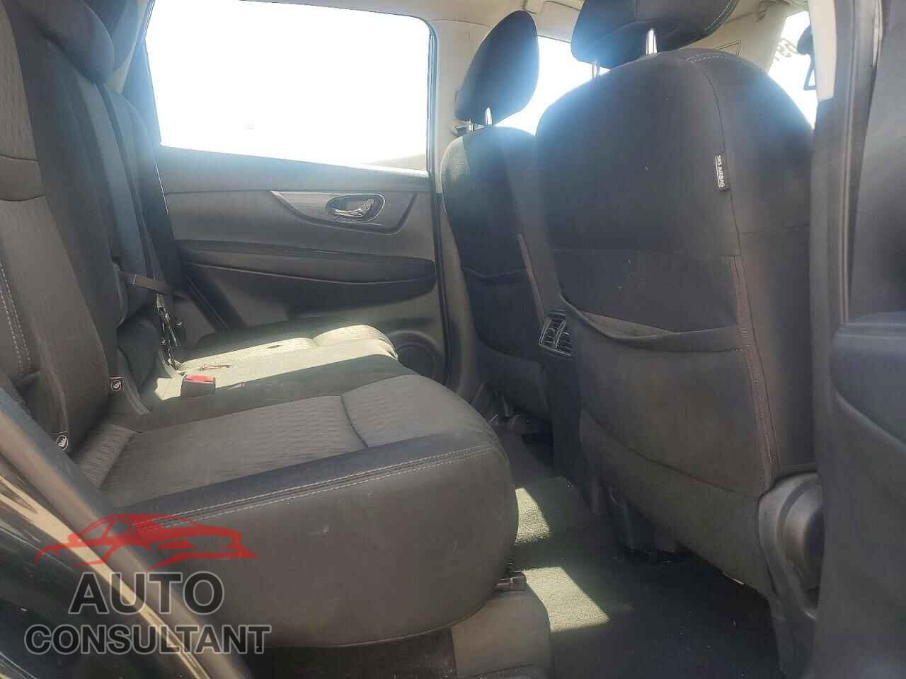 NISSAN ROGUE 2017 - KNMAT2MV3HP566475