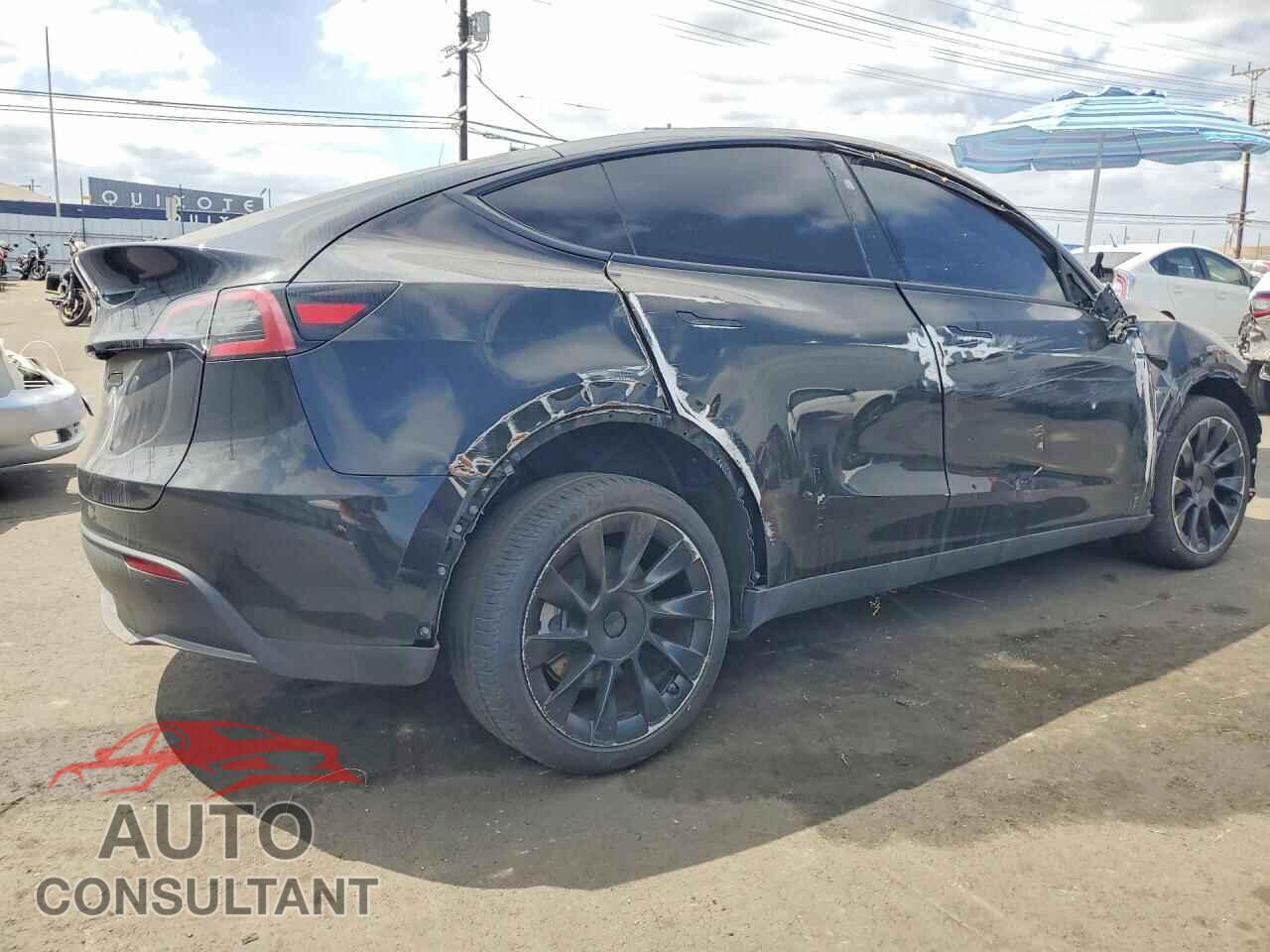 TESLA MODEL Y 2025 - 7SAYGDED7SF219854