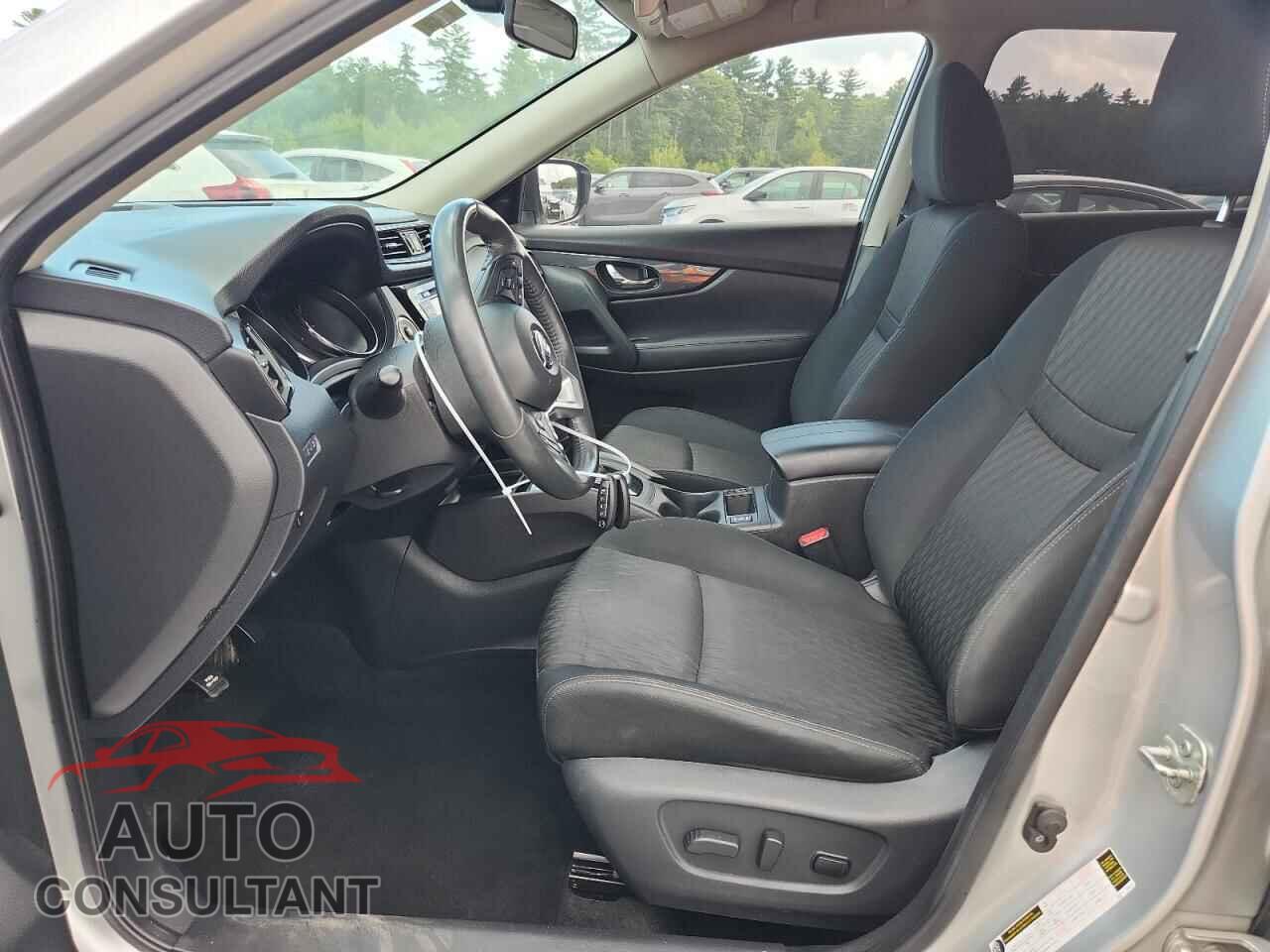 NISSAN ROGUE 2018 - KNMAT2MV2JP512591