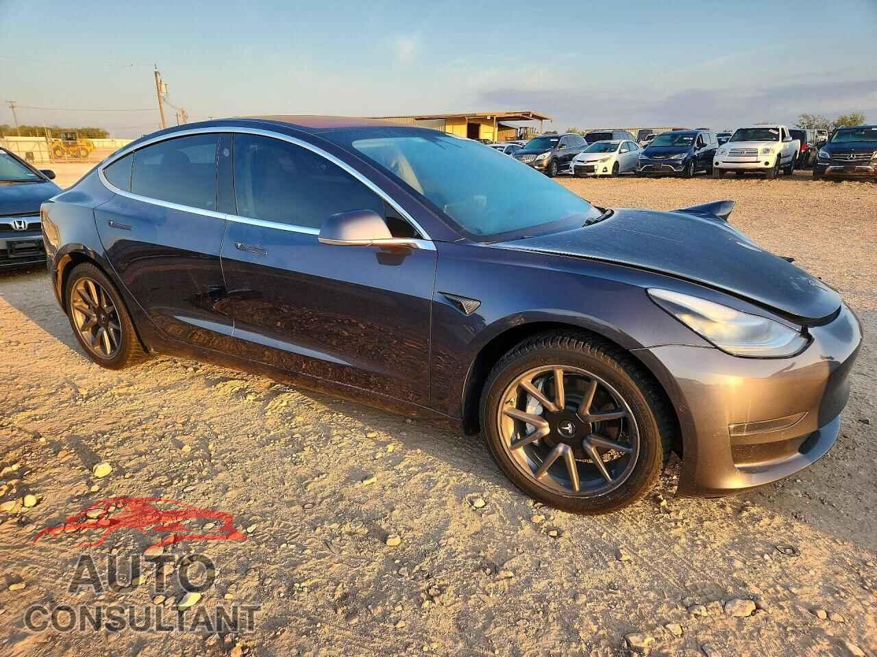 TESLA MODEL 3 2018 - 5YJ3E1EA9JF031580