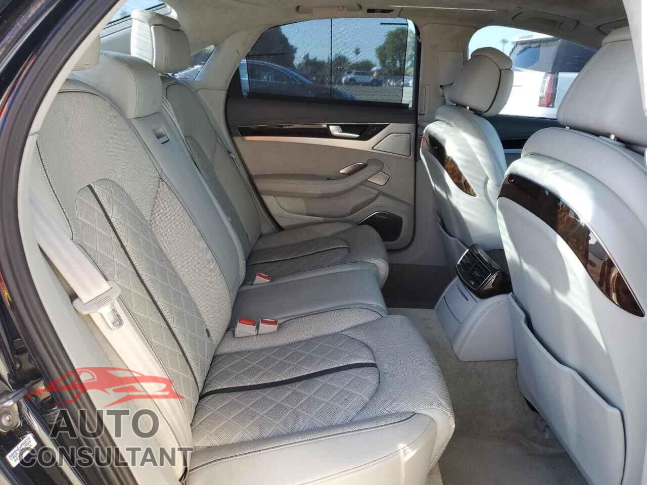 AUDI S8 2013 - WAUD2AFD0DN015678
