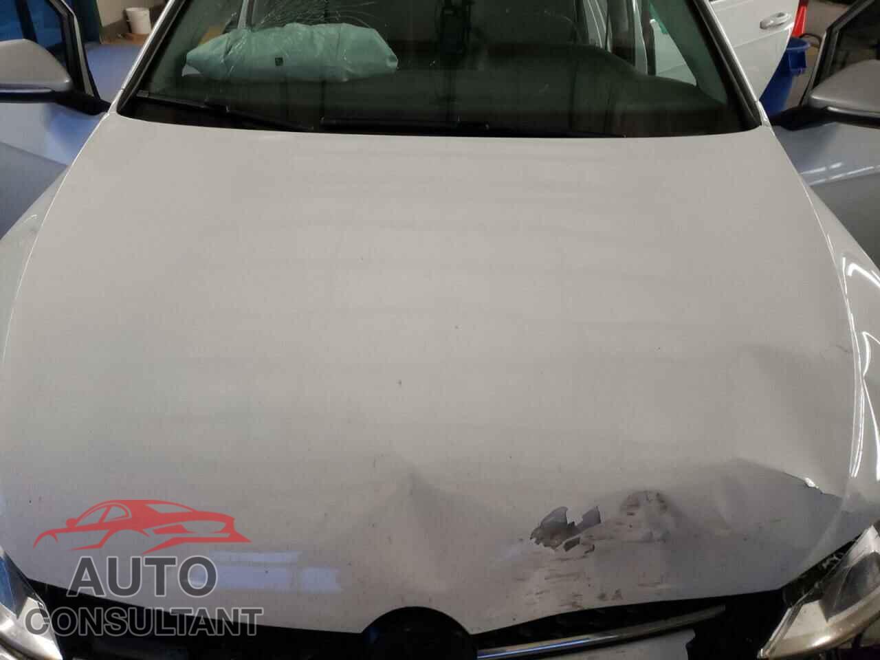 VOLKSWAGEN GOLF 2017 - 3VWM17AU7HM538452