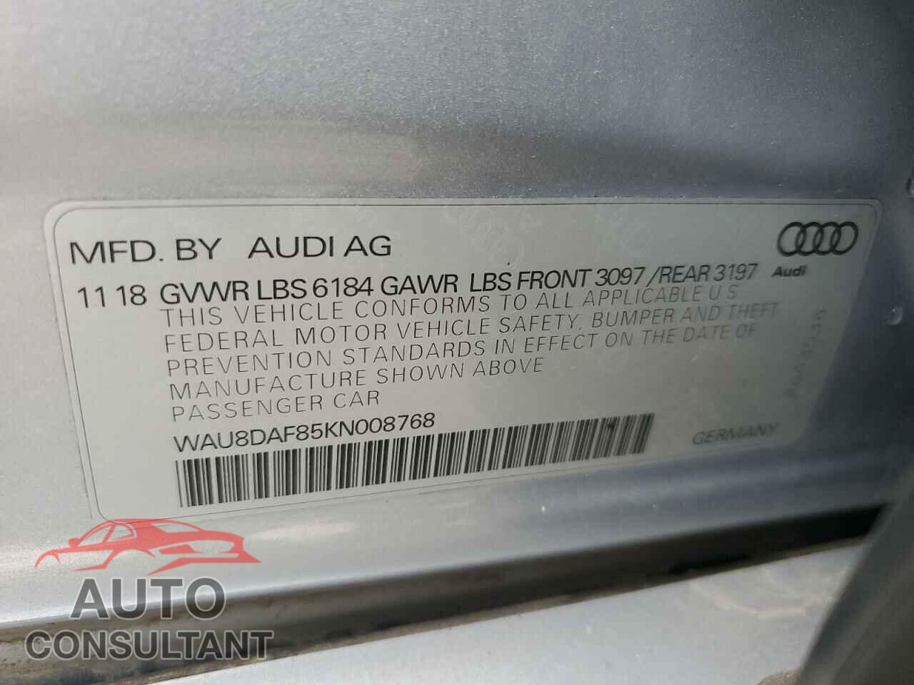 AUDI A8 2019 - WAU8DAF85KN008768
