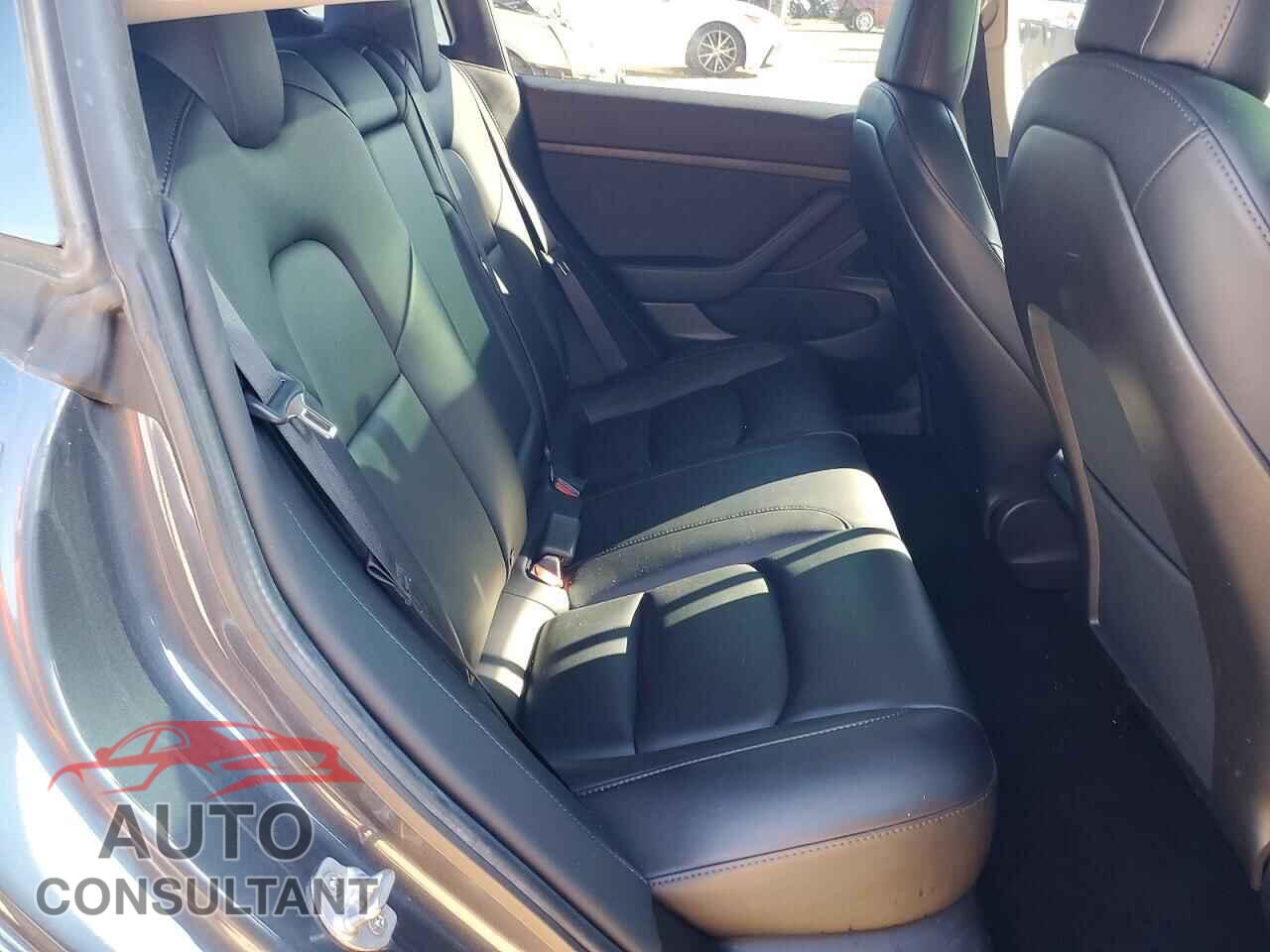 TESLA MODEL 3 2020 - 5YJ3E1EA6LF739532