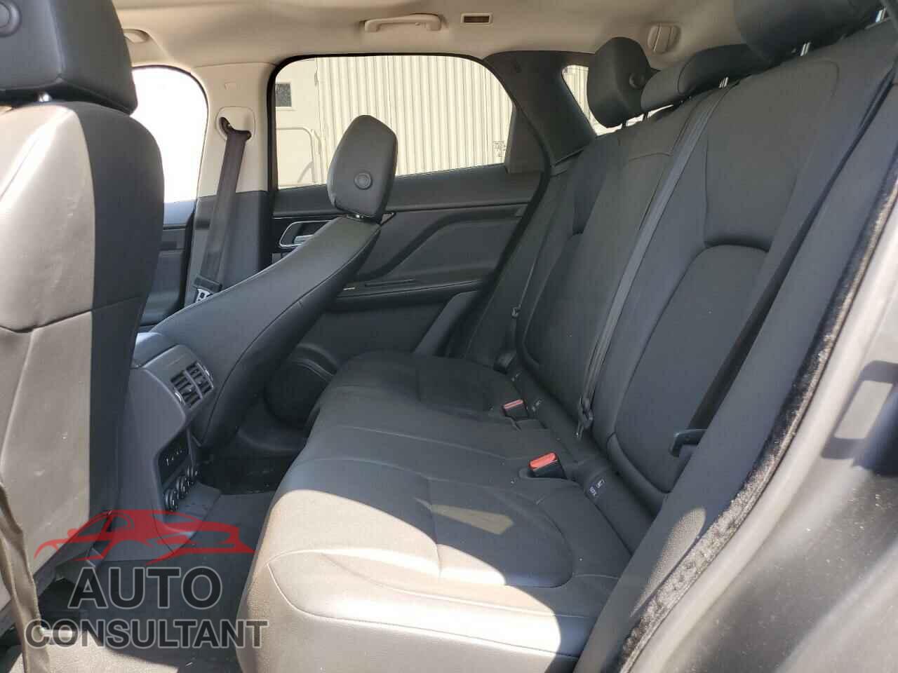 JAGUAR F-PACE 2017 - SADCJ2BV3HA059231