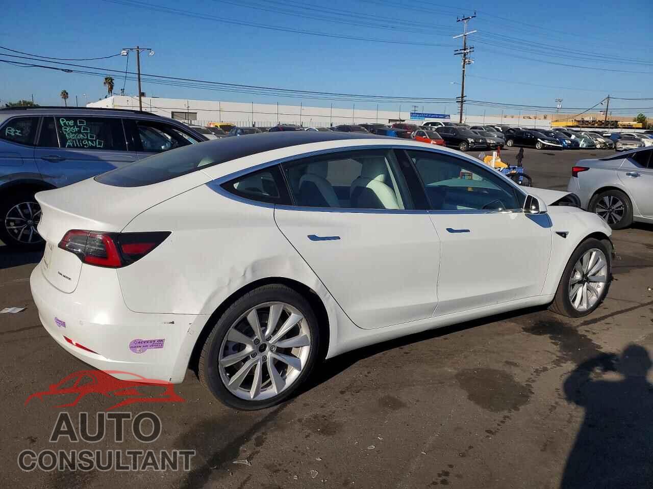 TESLA MODEL 3 2018 - 5YJ3E1EB8JF135471