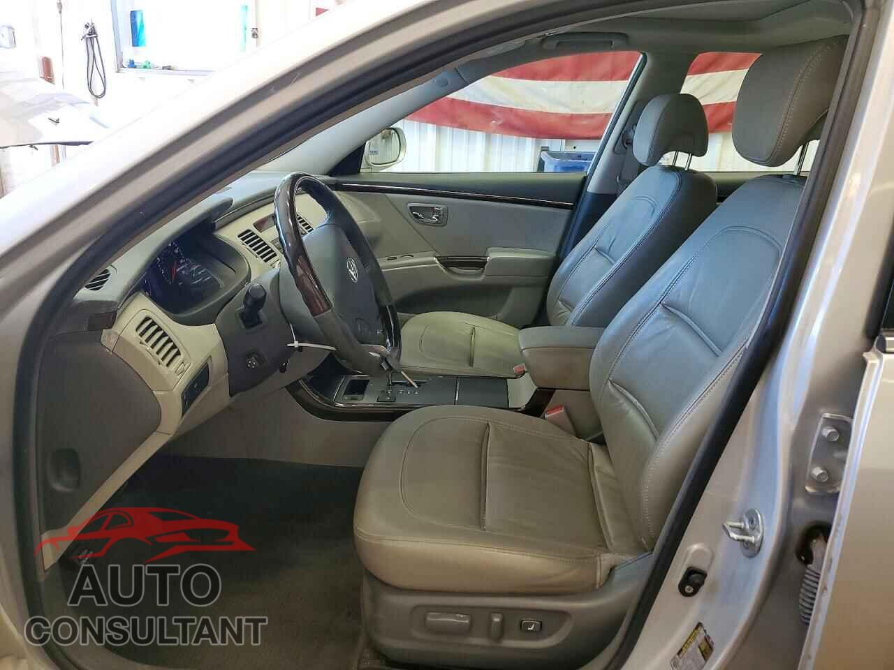 HYUNDAI AZERA 2011 - KMHFC4DF0BA536897