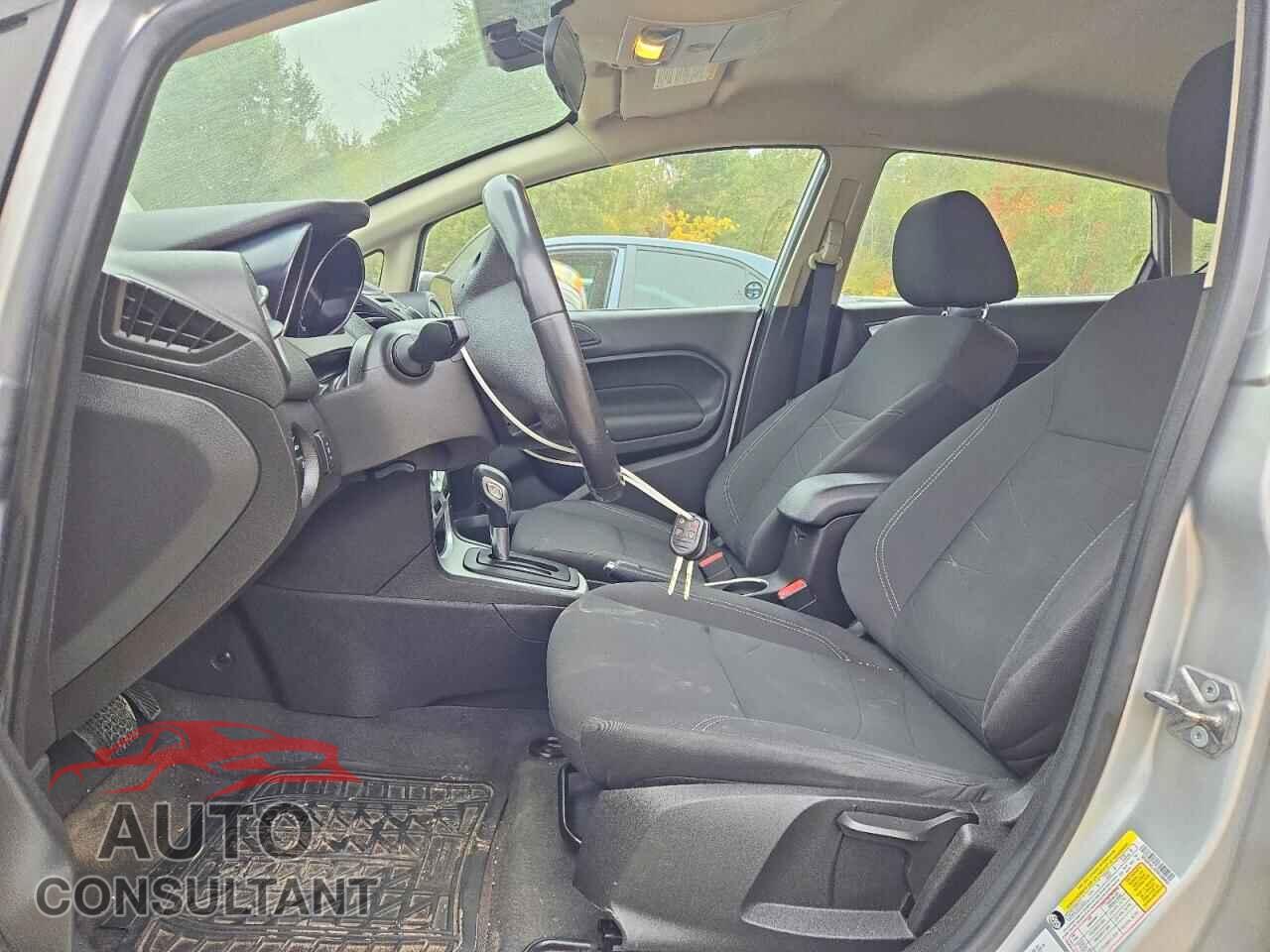 FORD FIESTA 2015 - 3FADP4EJ3FM168992