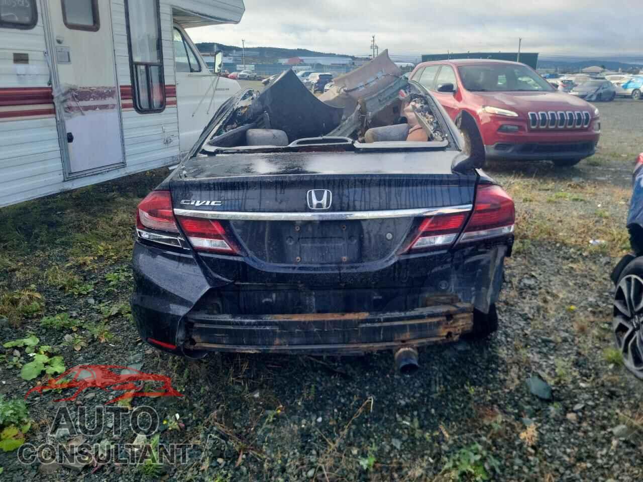 HONDA CIVIC 2015 - 2HGFB2E28FH051066