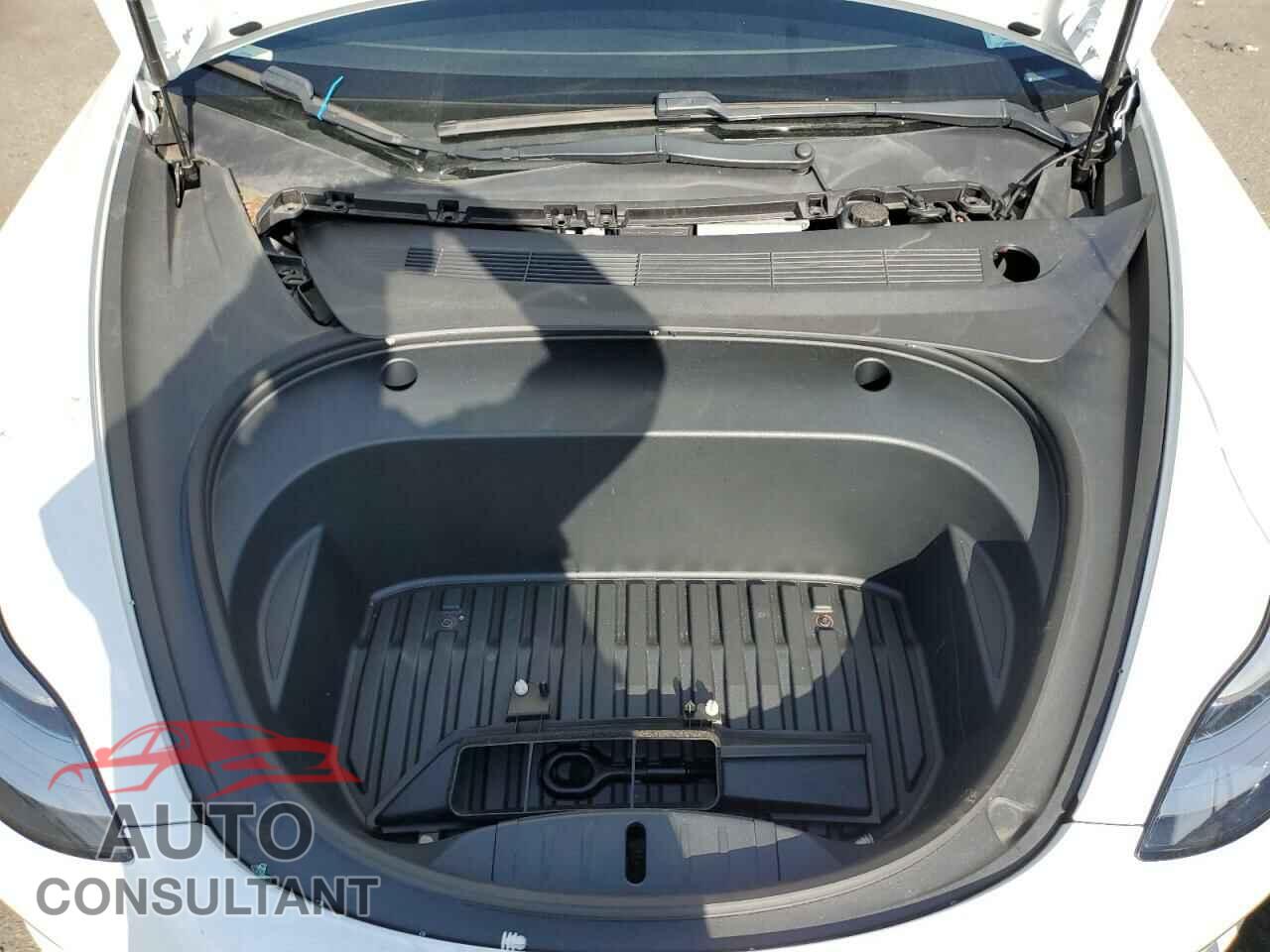 TESLA MODEL 3 2020 - 5YJ3E1EB2LF795217