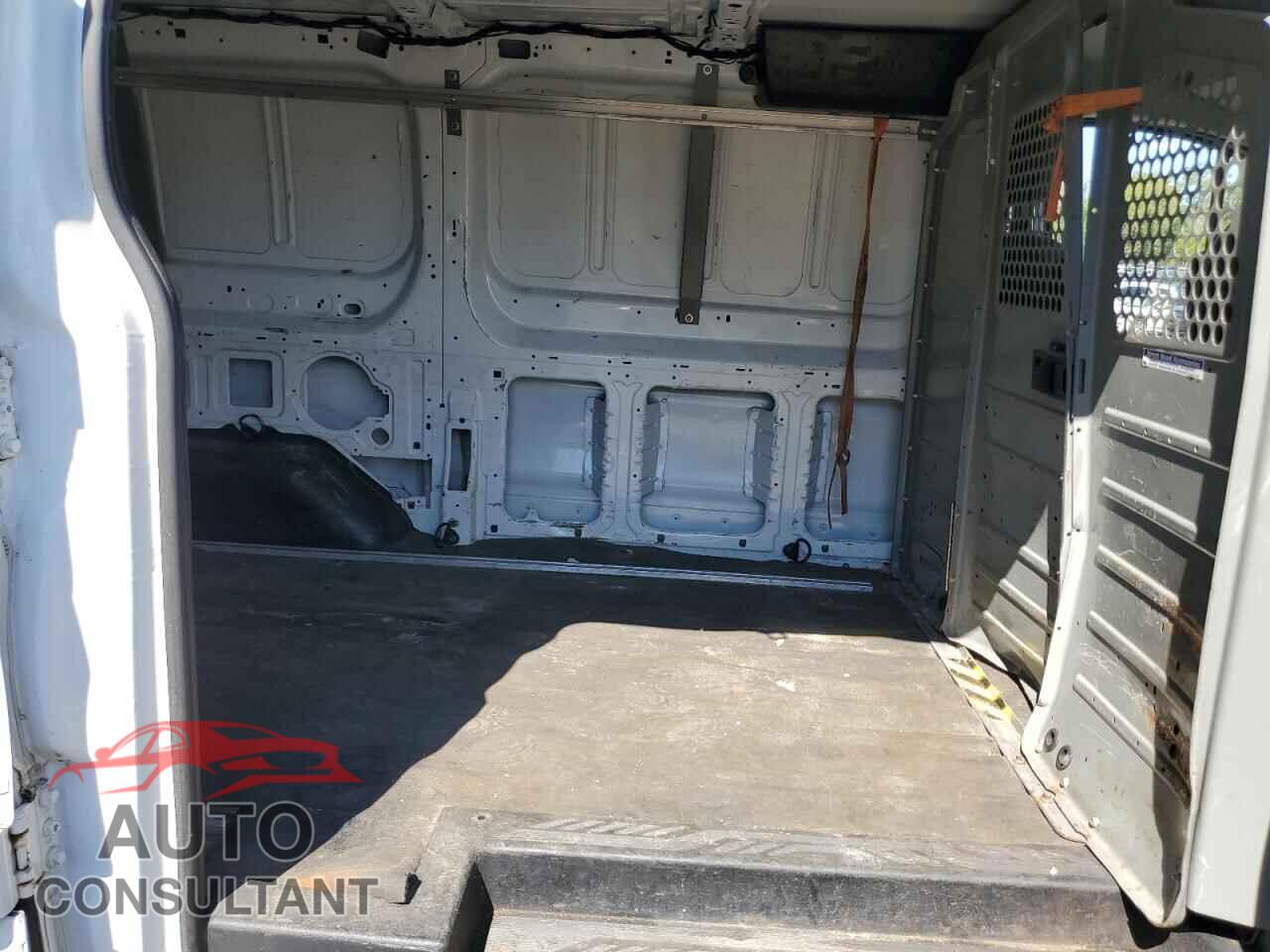 FORD TRANSIT 2015 - 1FTNE1ZM0FKB17884