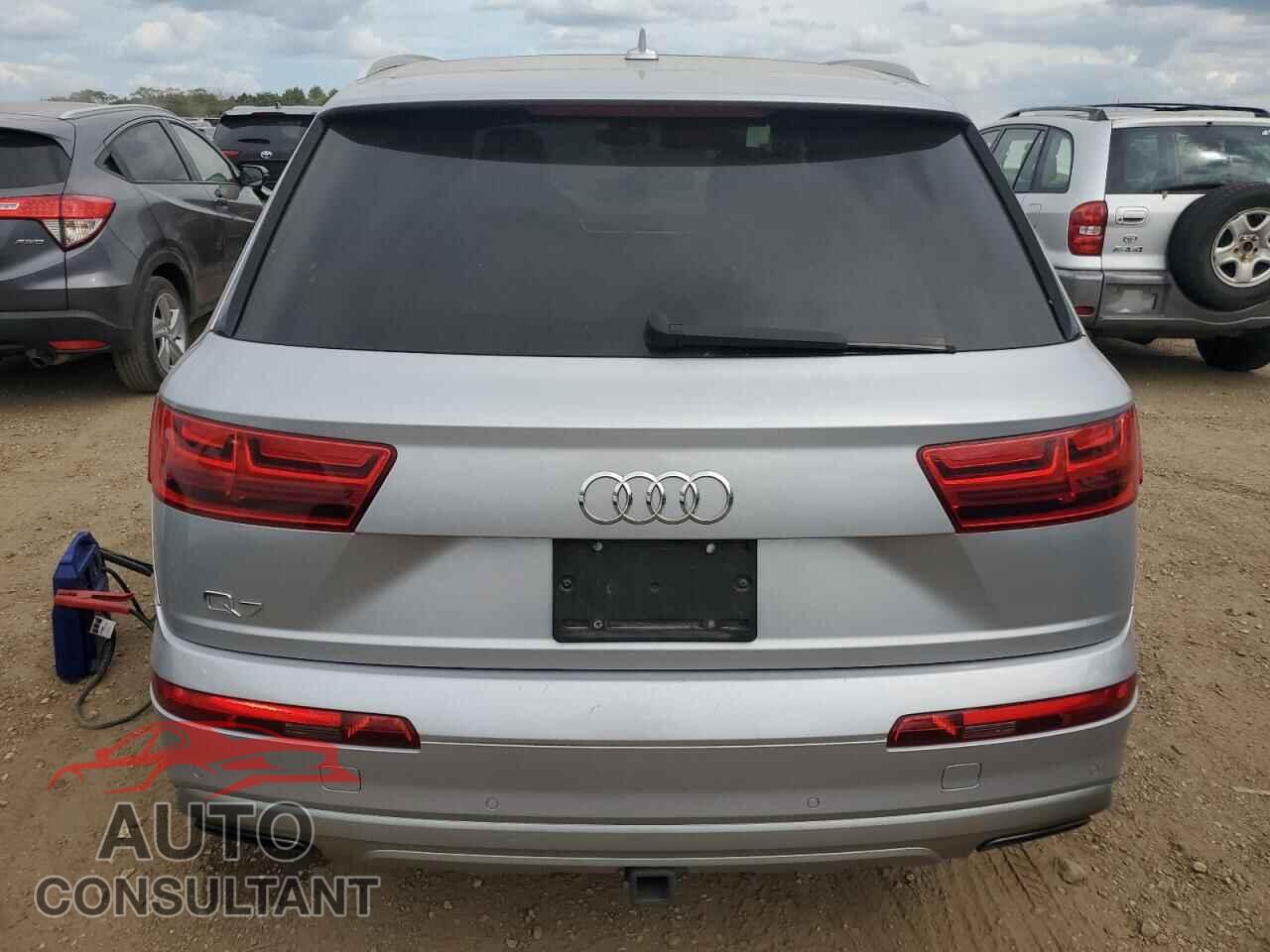 AUDI Q7 2019 - WA1AAAF75KD007785