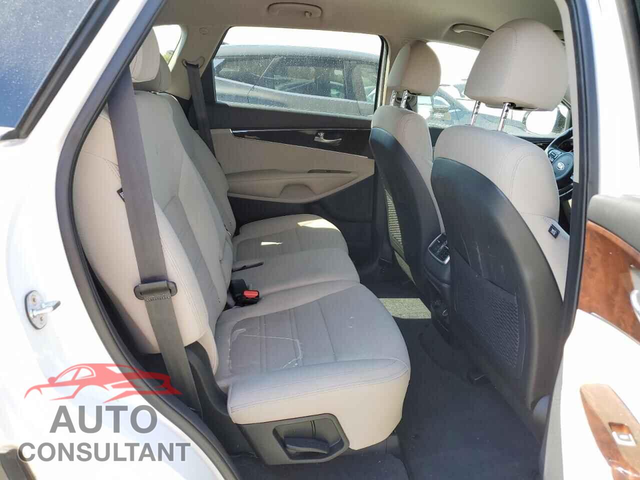 KIA SORENTO 2018 - 5XYPG4A50JG356830