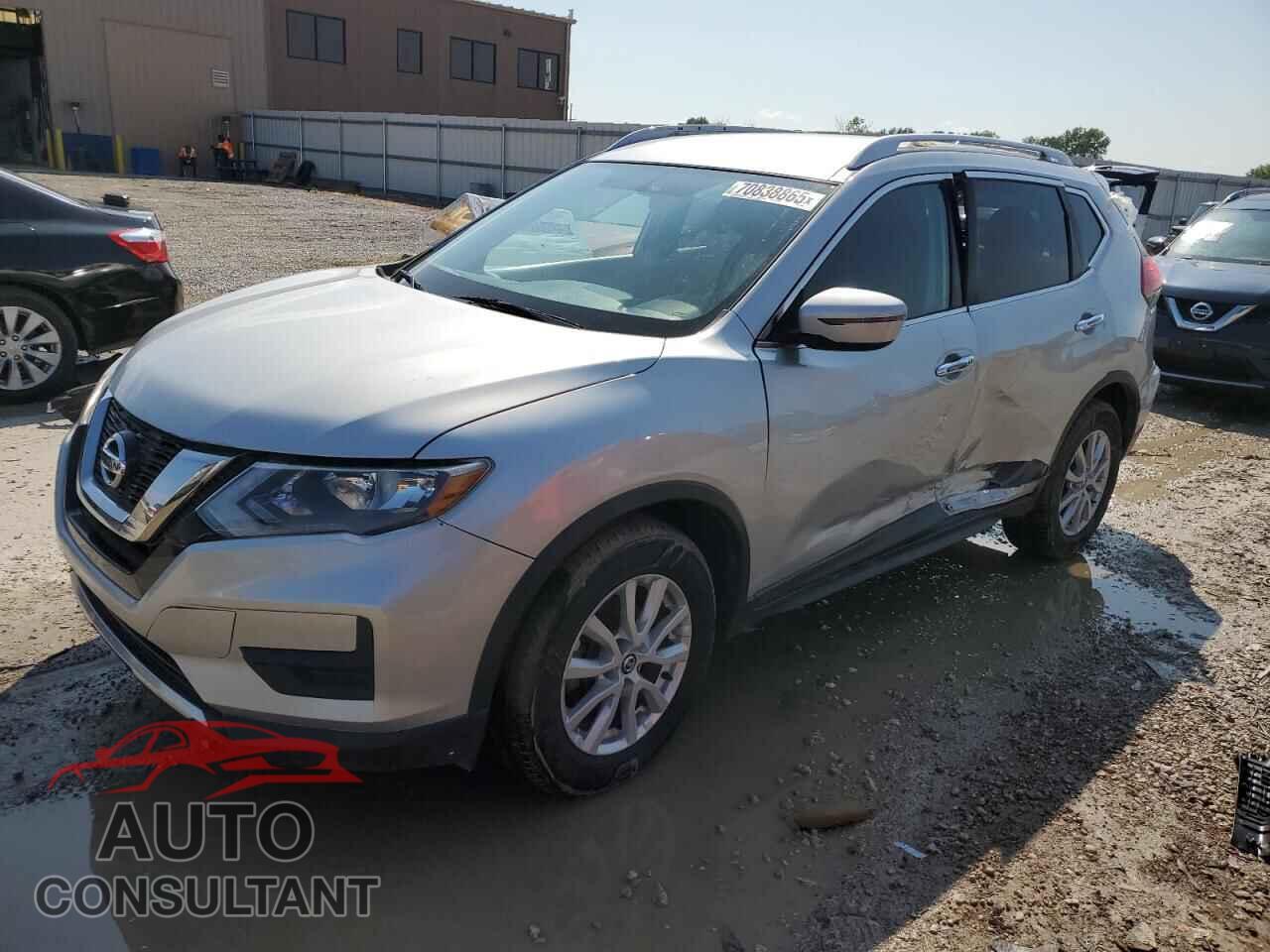 NISSAN ROGUE 2017 - KNMAT2MV3HP546971