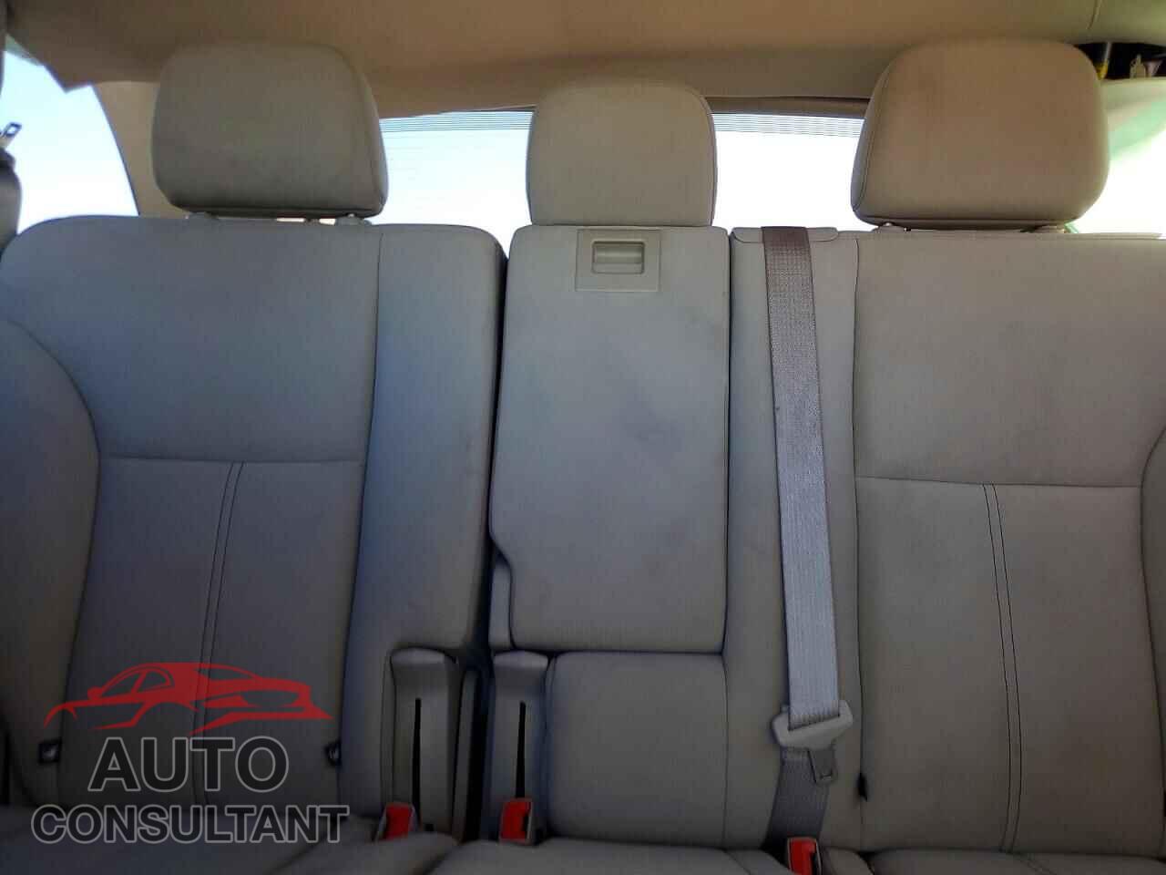 FORD EDGE 2011 - 2FMDK3GC8BBB10465
