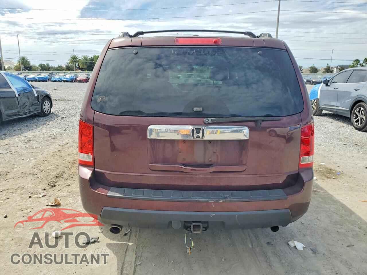HONDA PILOT 2011 - 5FNYF3H42BB047657