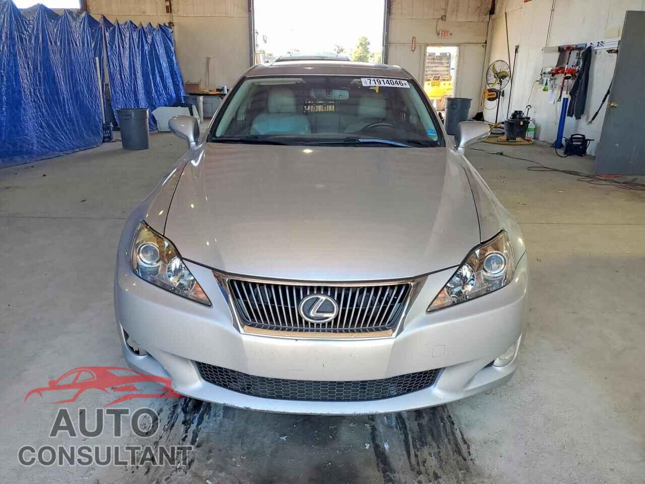 LEXUS IS 2010 - JTHBF5C27A2095193