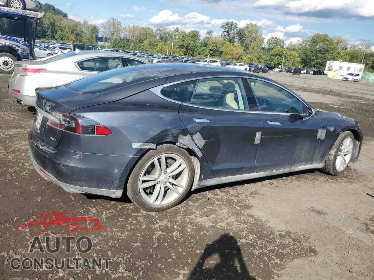 TESLA MODEL S 2015 - 5YJSA1S26FF092011