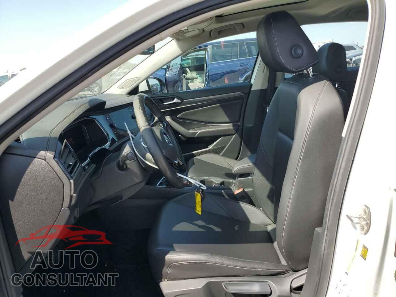 VOLKSWAGEN JETTA 2019 - 3VWE57BU8KM067023