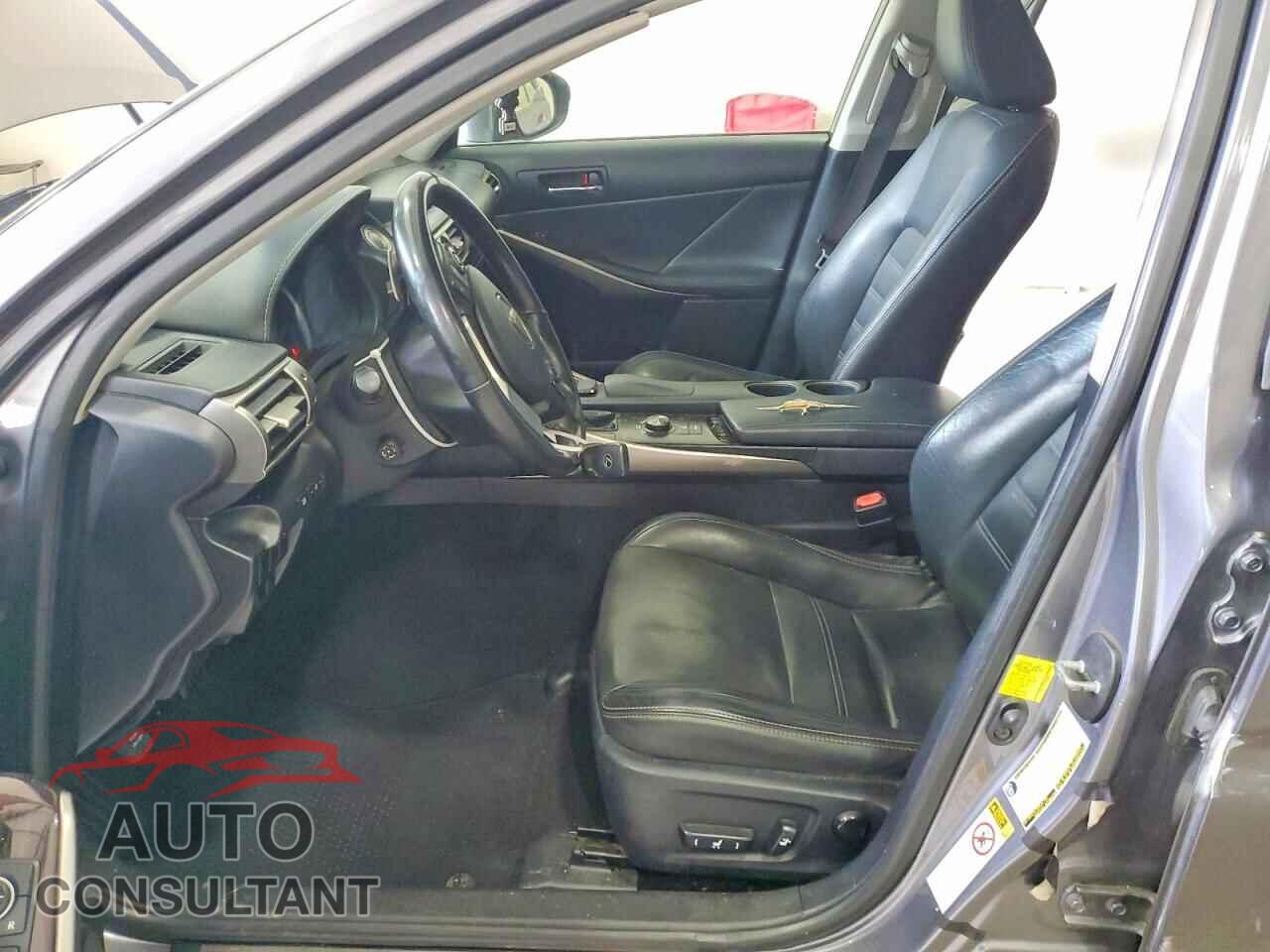 LEXUS IS 2015 - JTHCF1D25F5016427