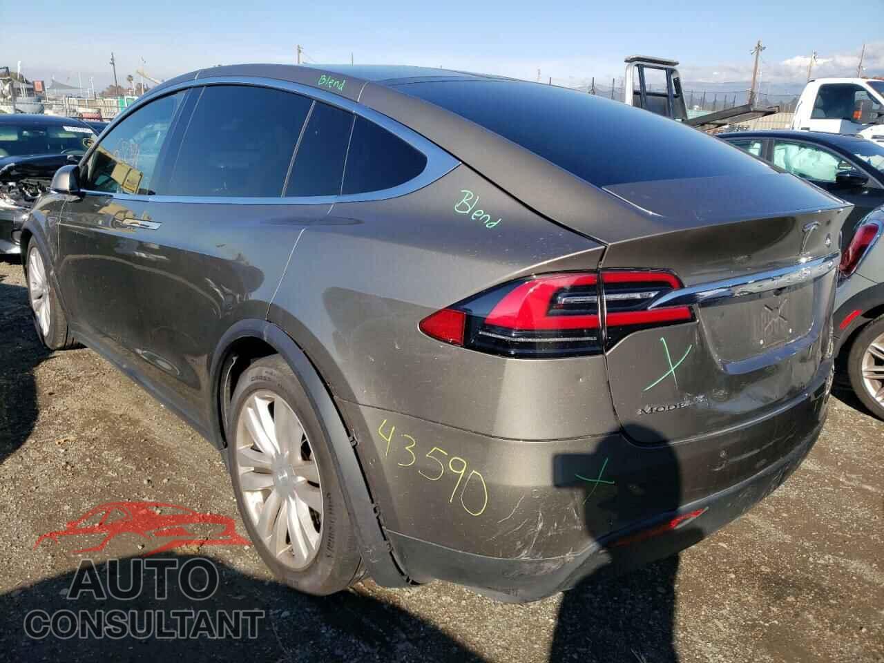 TESLA MODEL X 2016 - 5YJXCBE22GF001500
