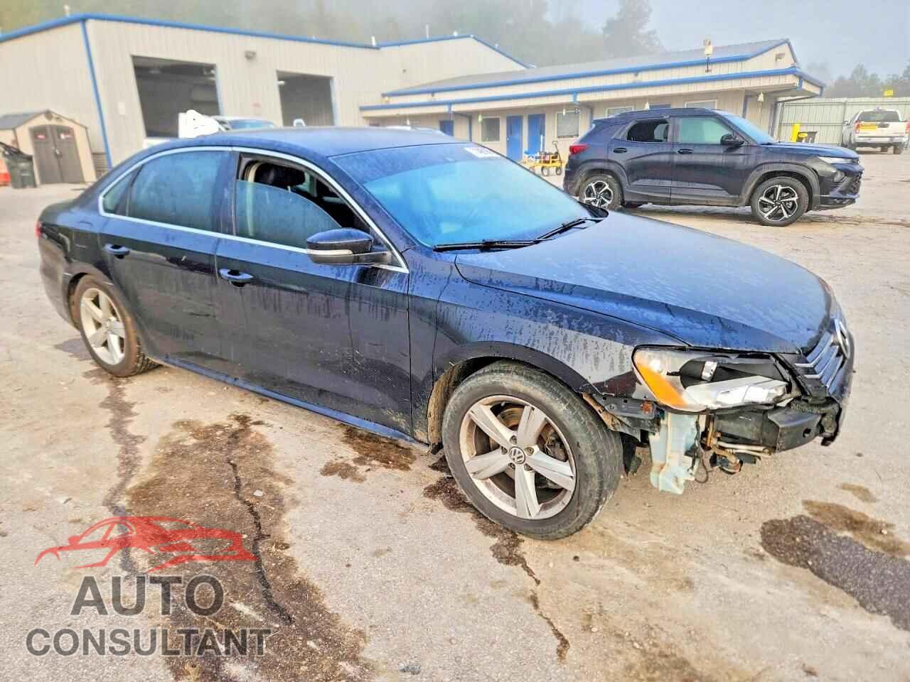 VOLKSWAGEN PASSAT 2013 - 1VWBP7A37DC105559