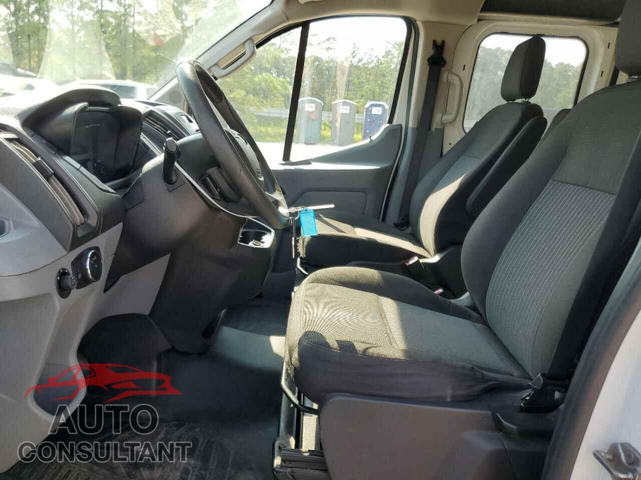 FORD TRANSIT 2017 - 1FTYR1ZM7HKB09463