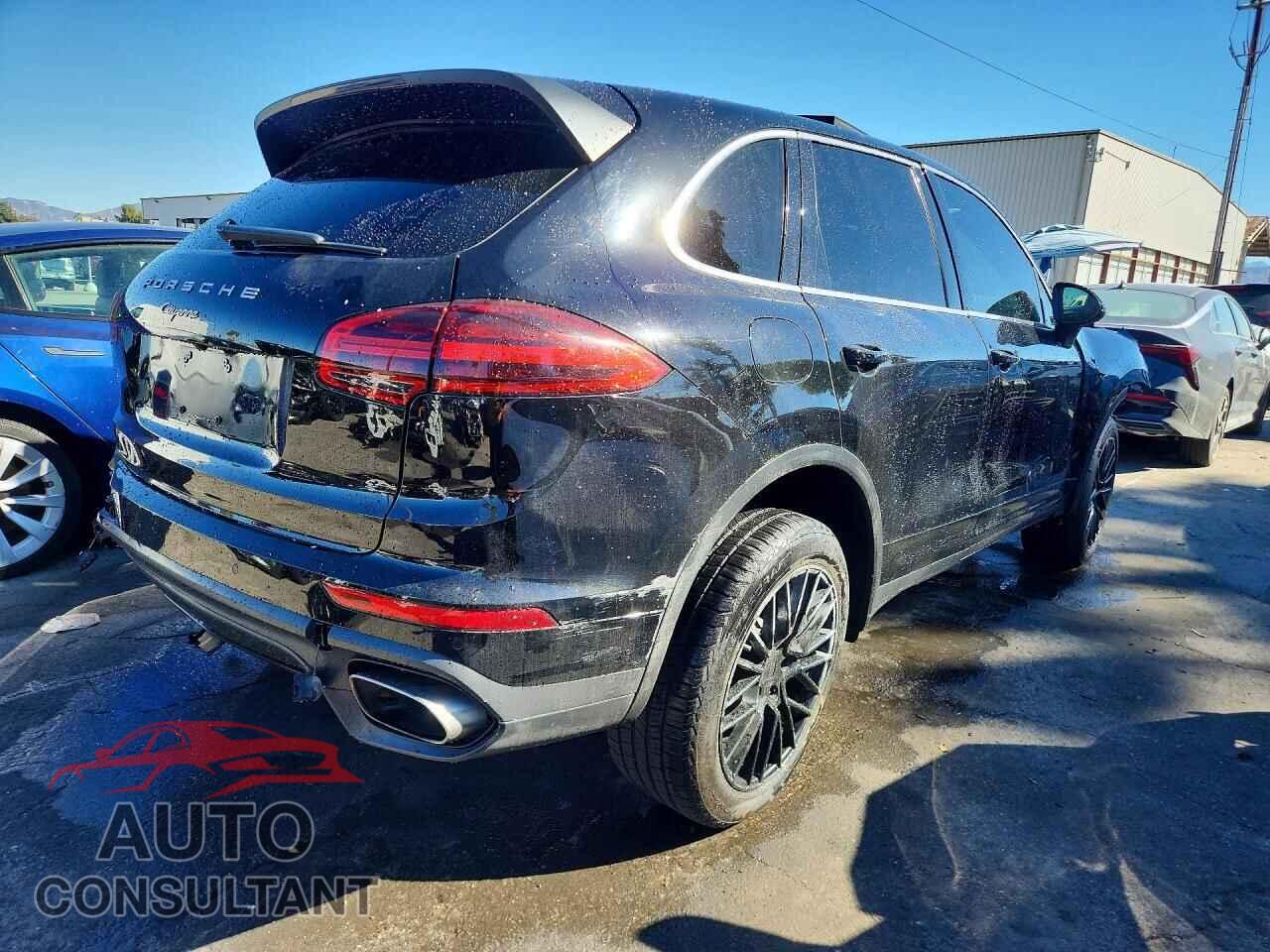 PORSCHE CAYENNE 2018 - WP1AA2A29JKA00144