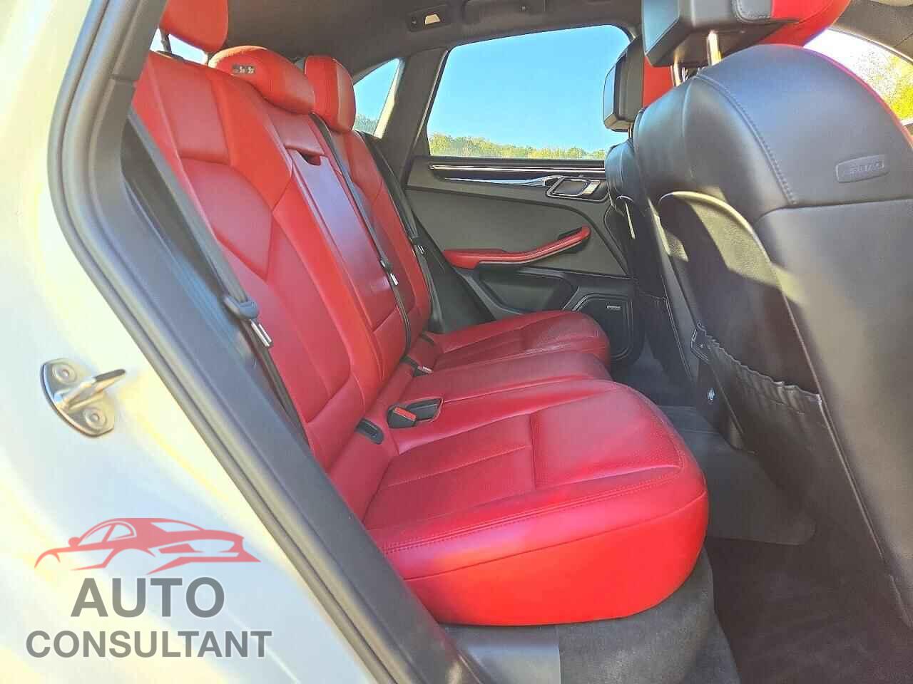 PORSCHE MACAN 2016 - WP1AB2A50GLB54767