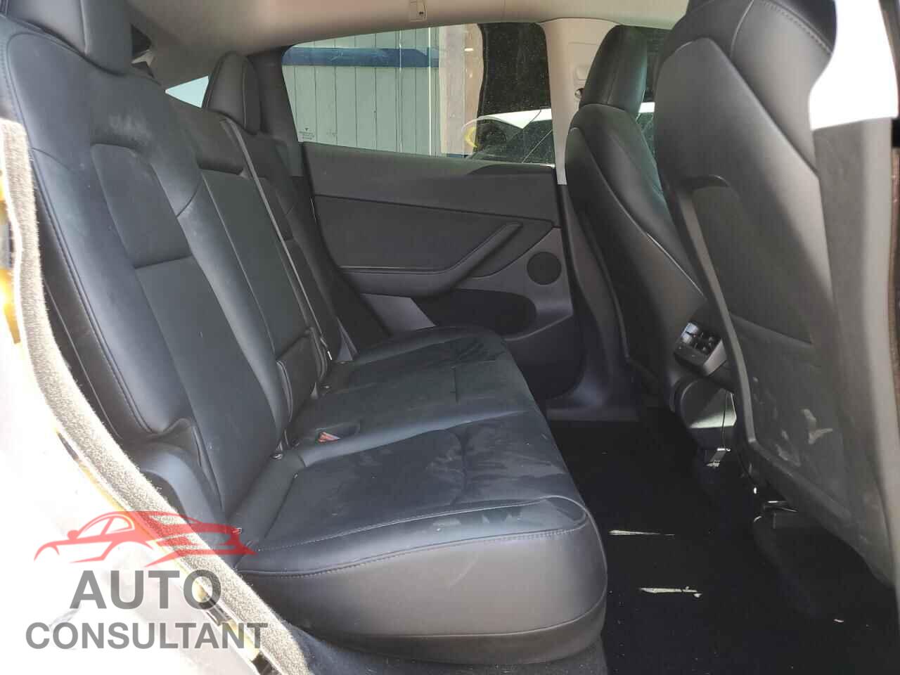 TESLA MODEL Y 2024 - 7SAYGDEF5RF159357