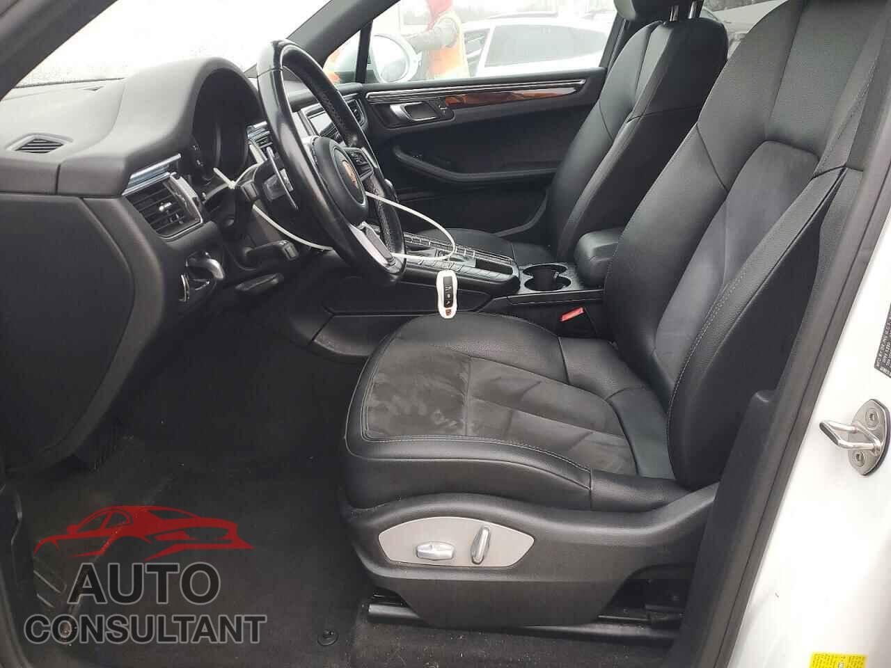 PORSCHE MACAN 2018 - WP1AA2A59JLB18084