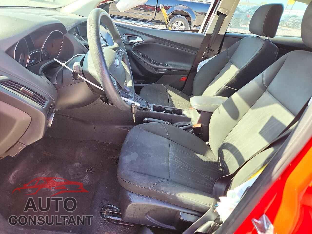FORD FOCUS 2017 - 1FADP3F24HL279055