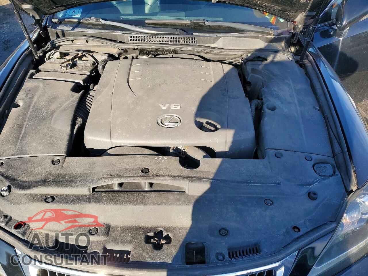 LEXUS IS 2011 - JTHCF5C27B5047407