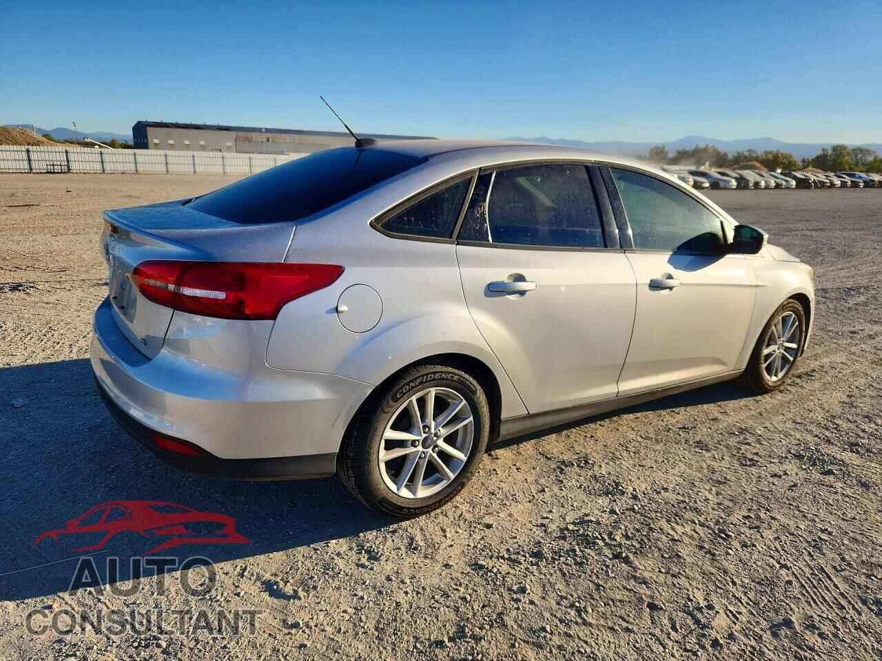 FORD FOCUS 2015 - 1FADP3F24FL289288