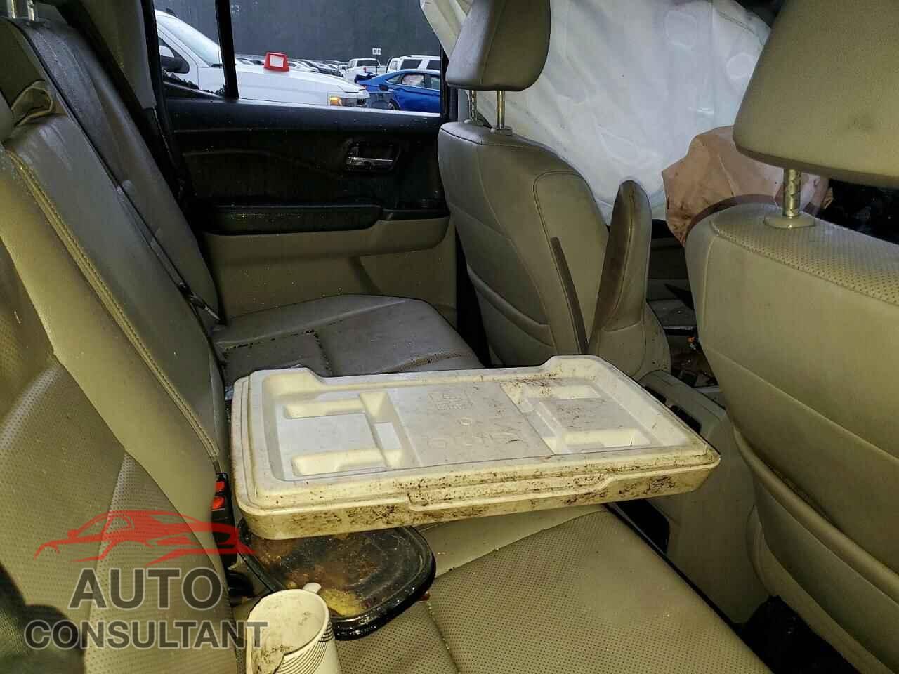 HONDA RIDGELINE 2018 - 5FPYK3F77JB014751