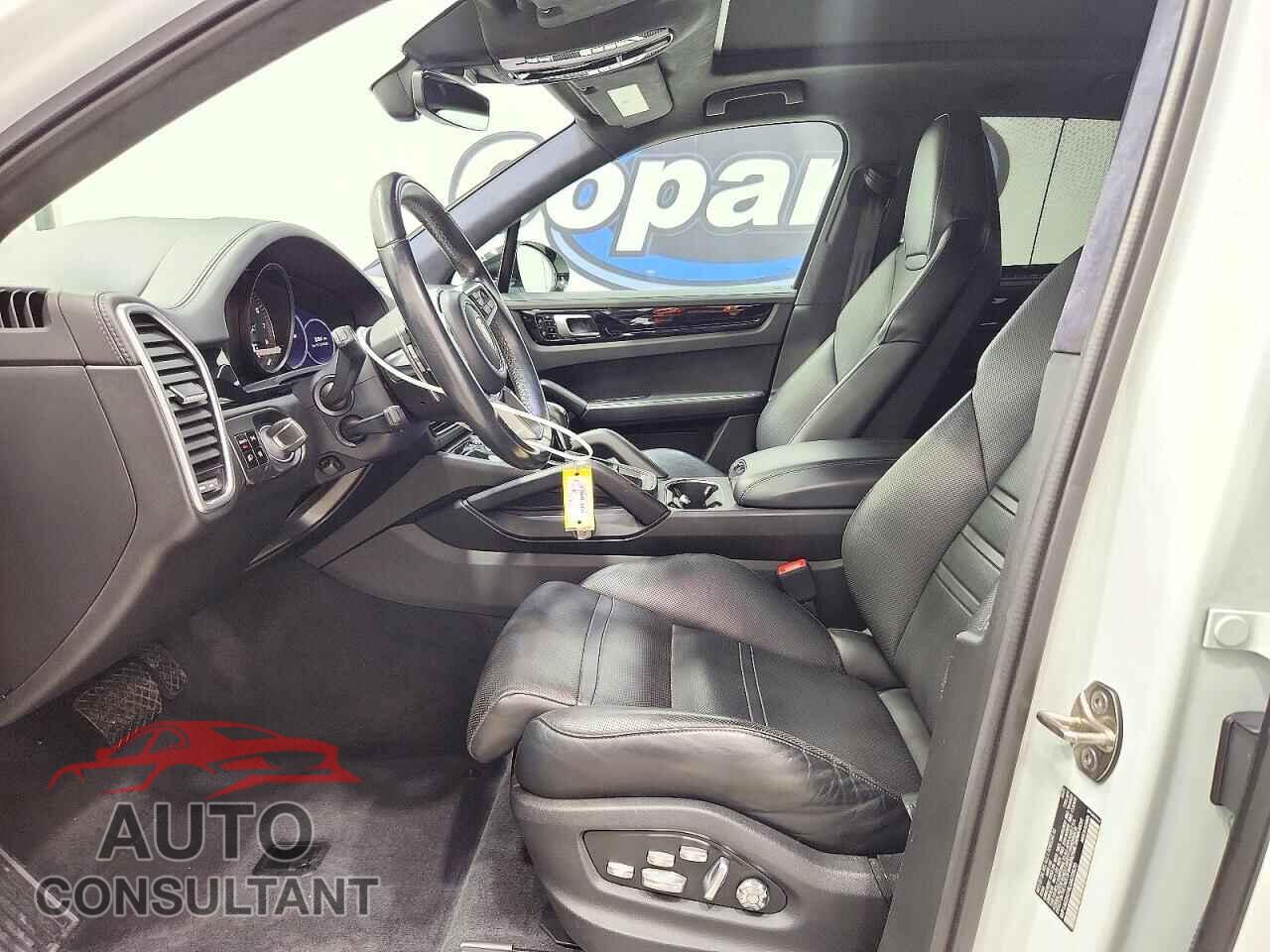 PORSCHE CAYENNE 2020 - WP1AE2AY4LDA22570