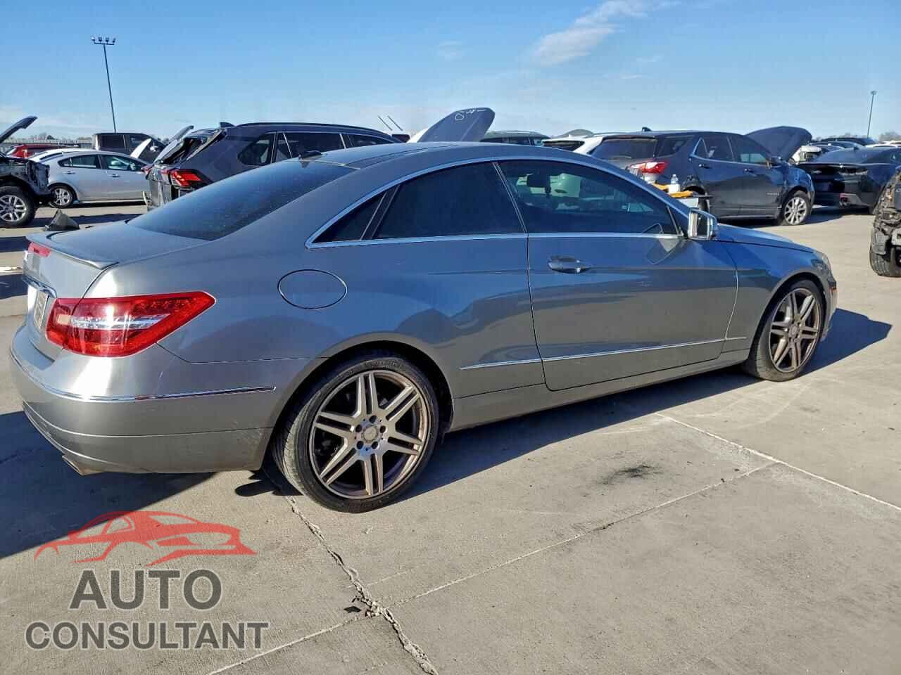 MERCEDES-BENZ E-CLASS 2011 - WDDKJ5GB8BF067526
