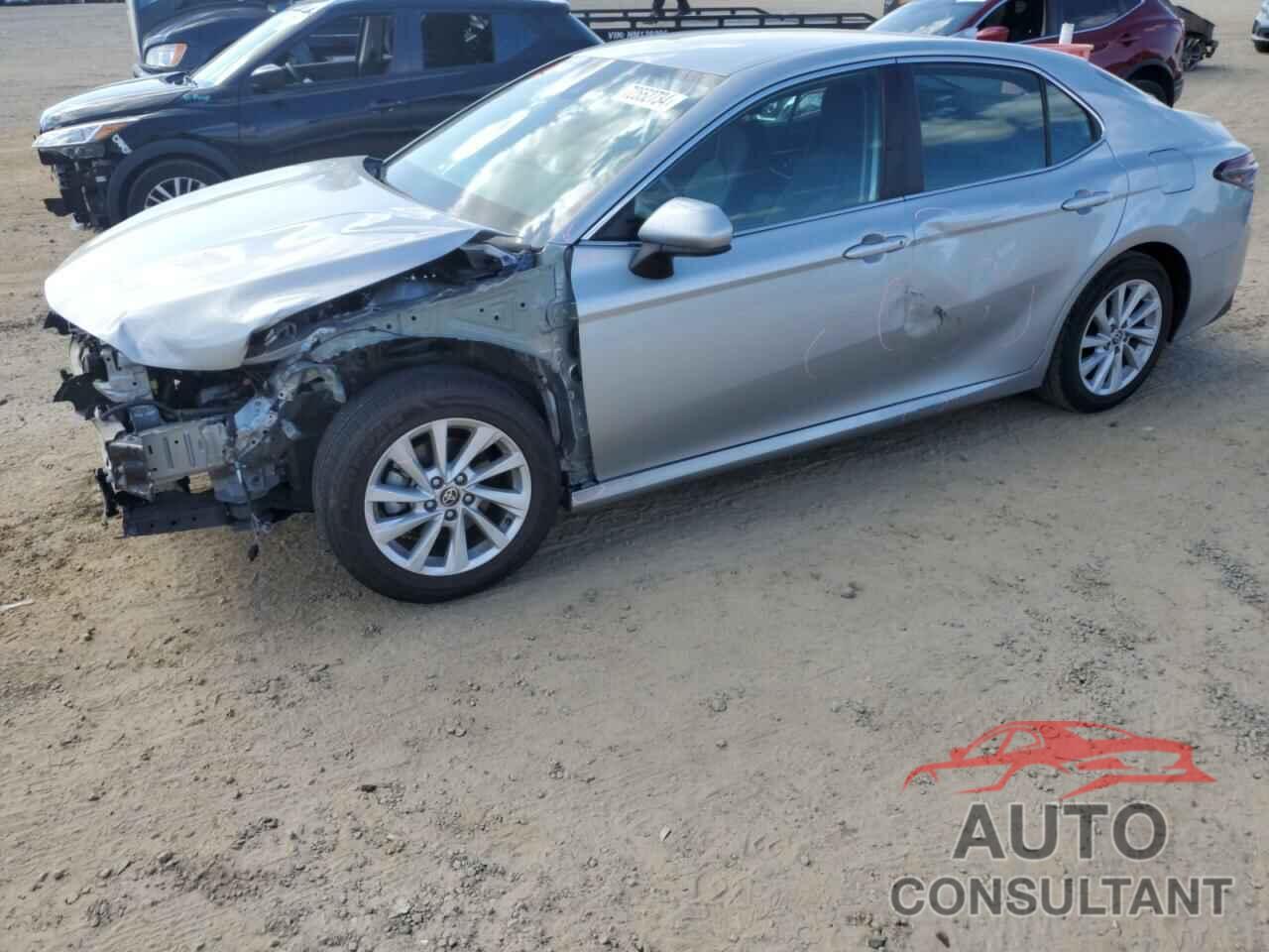 TOYOTA CAMRY 2022 - 4T1C11AK8NU015468