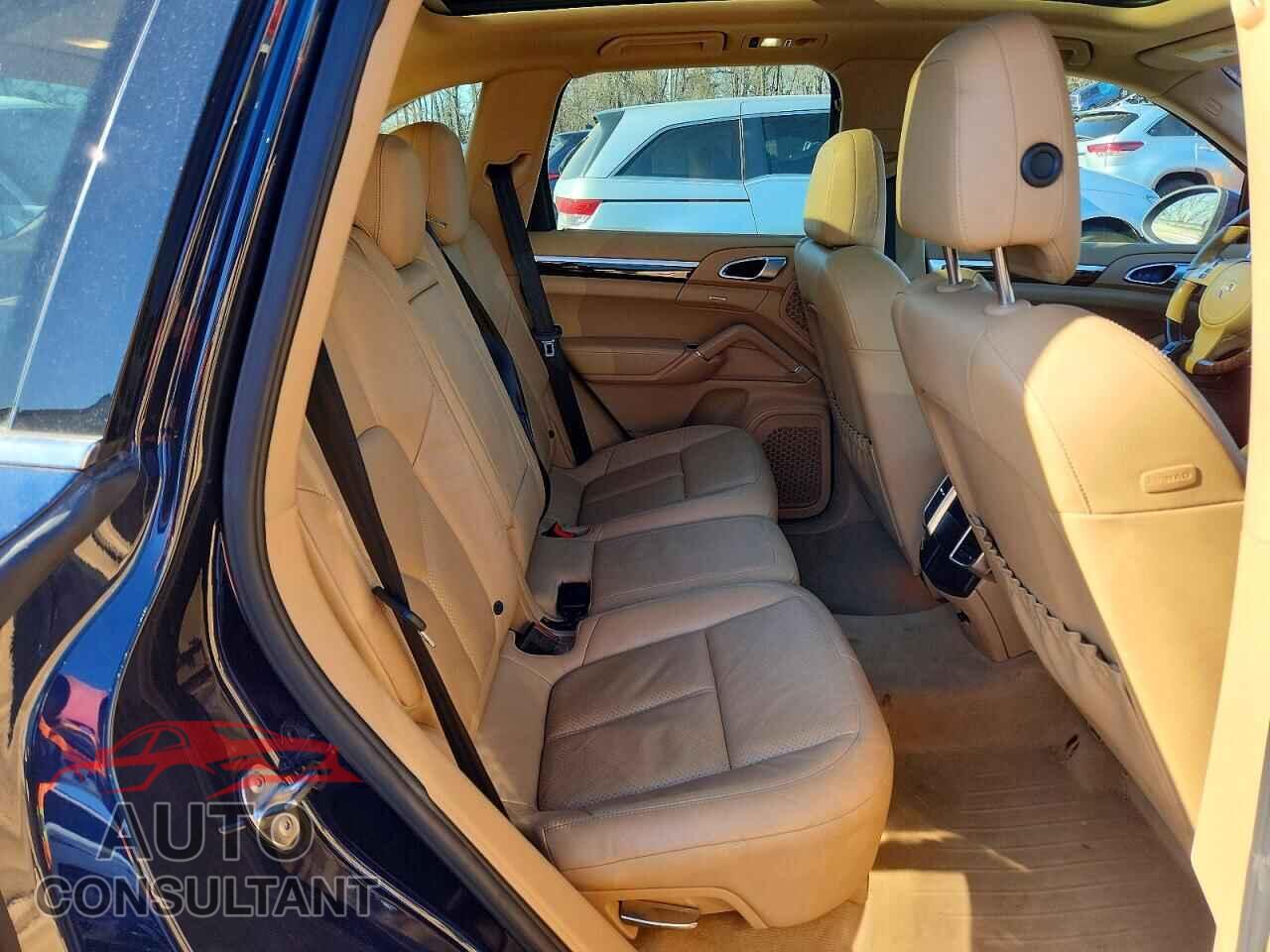 PORSCHE CAYENNE 2012 - WP1AA2A20CLA11210