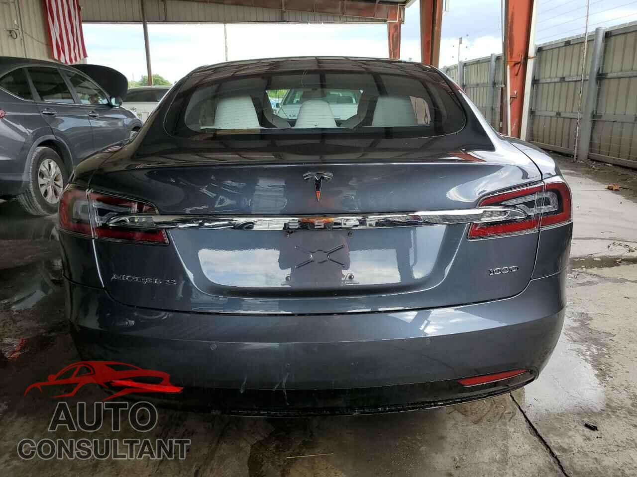 TESLA MODEL S 2018 - 5YJSA1E21JF292153