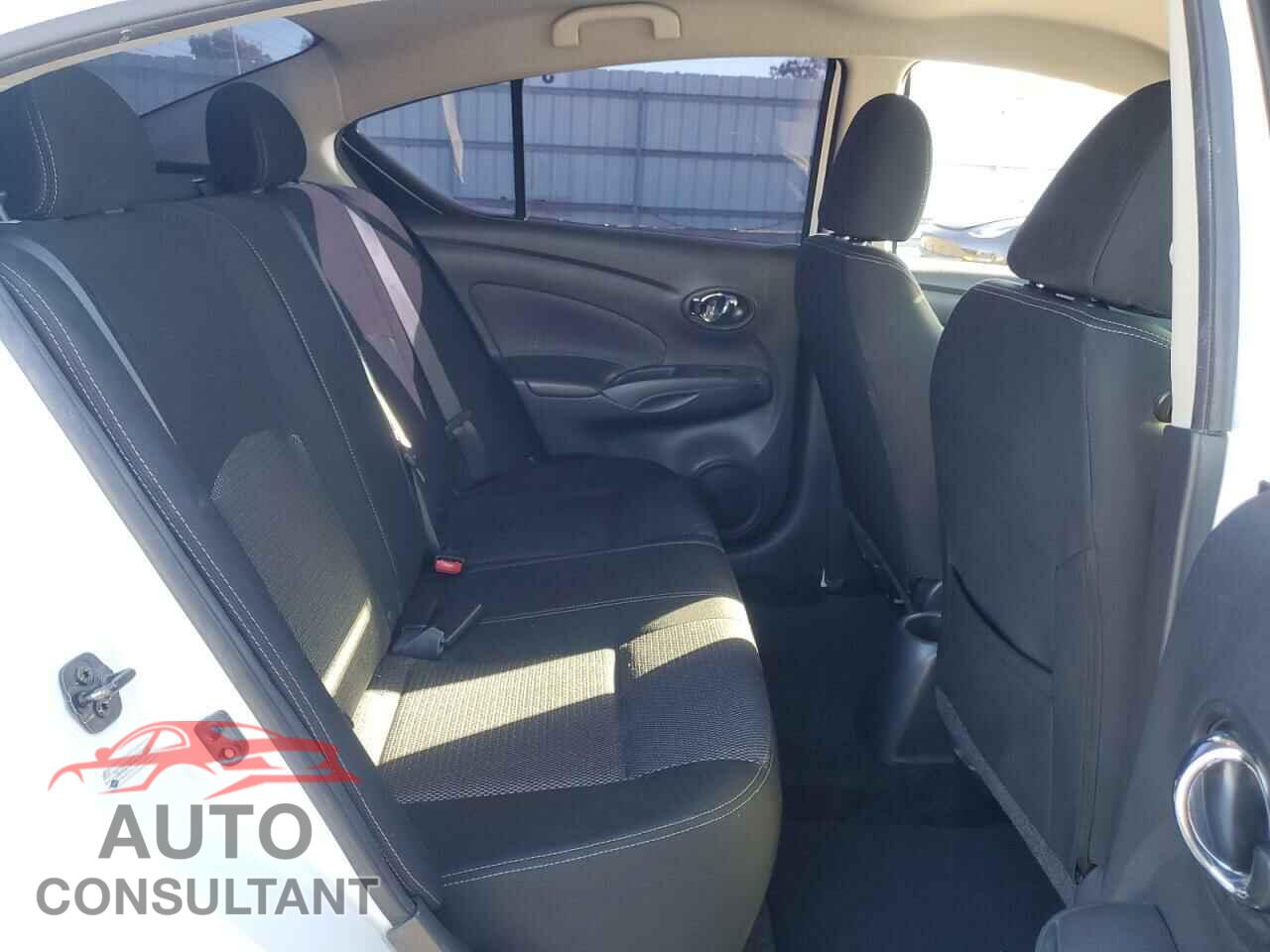 NISSAN VERSA 2019 - 3N1CN7AP5KL840366