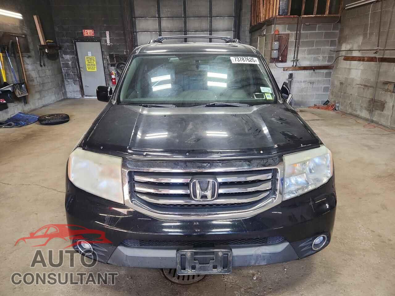HONDA PILOT 2015 - 5FNYF4H71FB044948