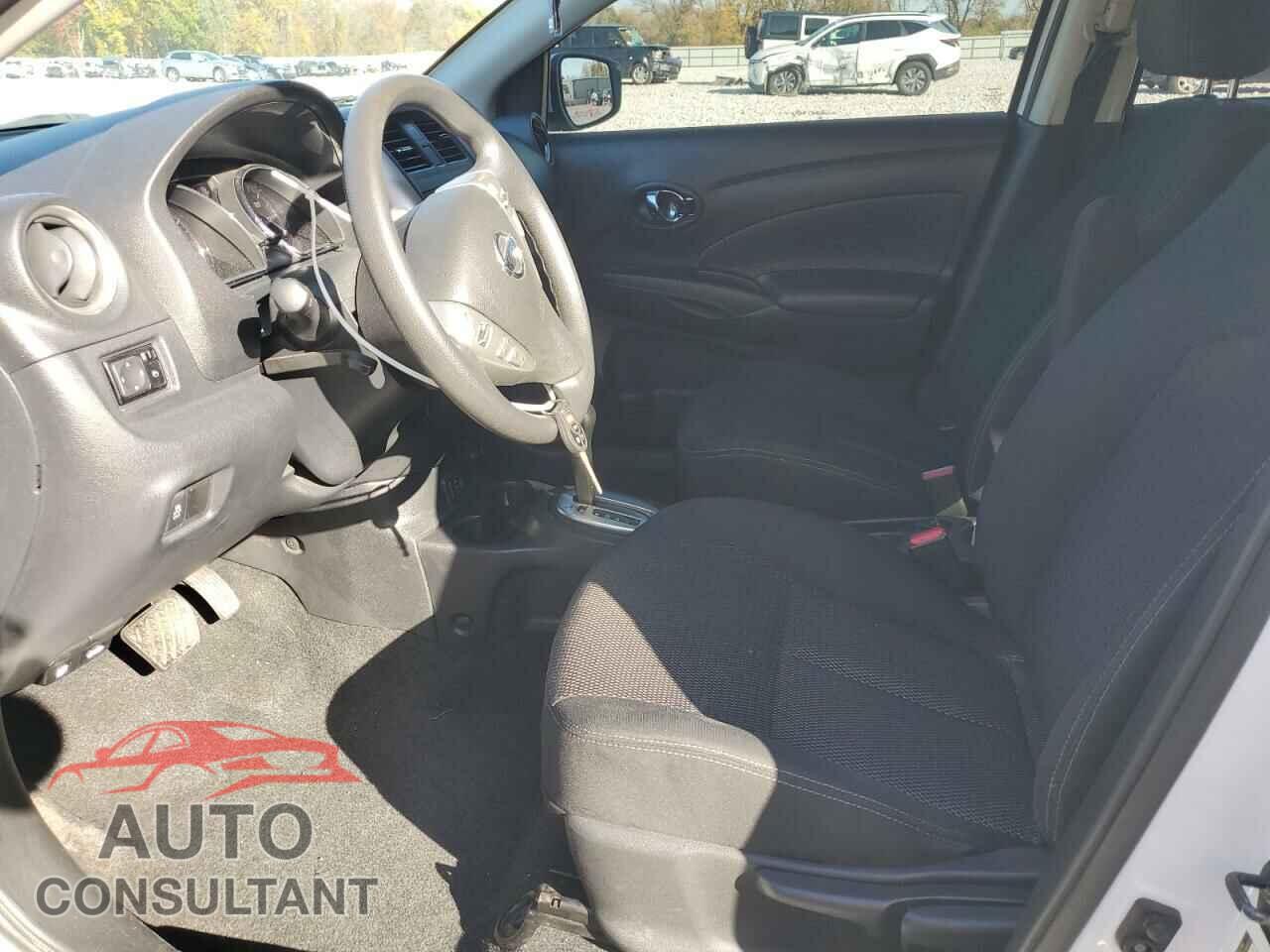 NISSAN VERSA 2019 - 3N1CN7AP3KL857781