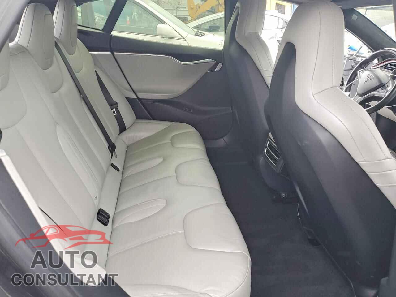 TESLA MODEL S 2016 - 5YJSA1E25GF150526