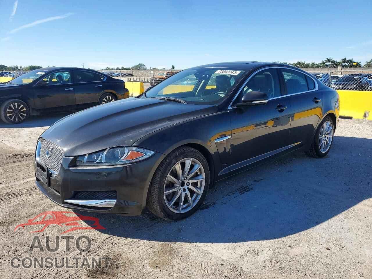 JAGUAR XF 2015 - SAJWJ0FF3F8U77052