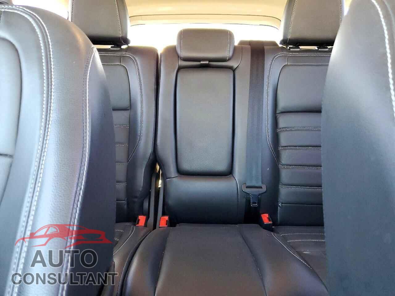 FORD ESCAPE 2017 - 1FMCU9JD2HUD49510