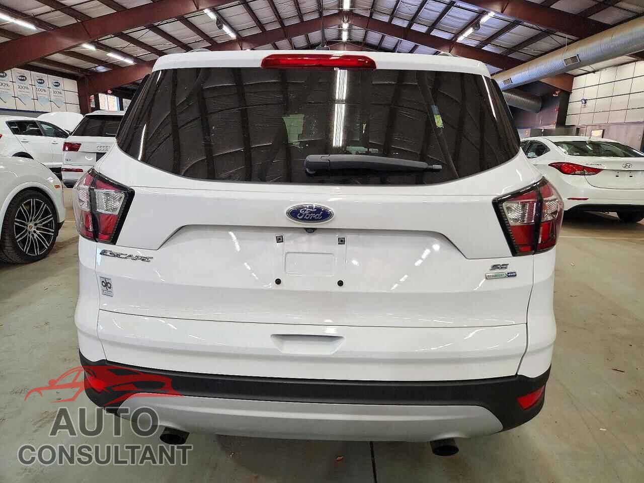 FORD ESCAPE 2017 - 1FMCU9GD7HUC85519